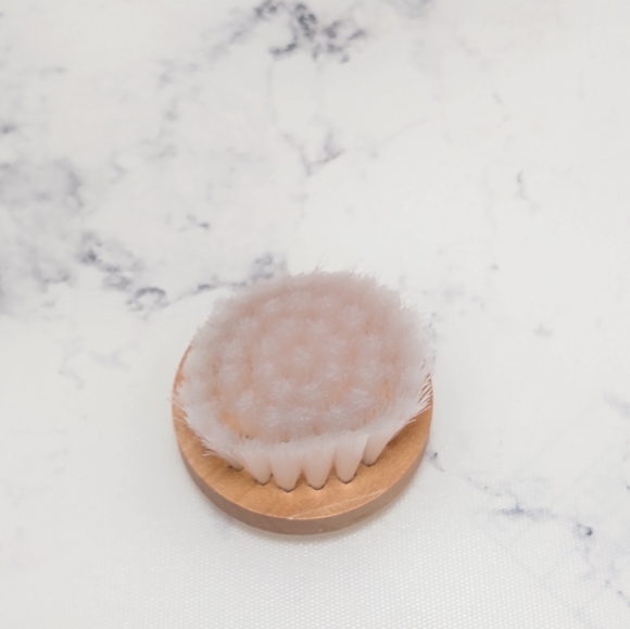 Travel Origins Skincare Set - Picture 4 of 10